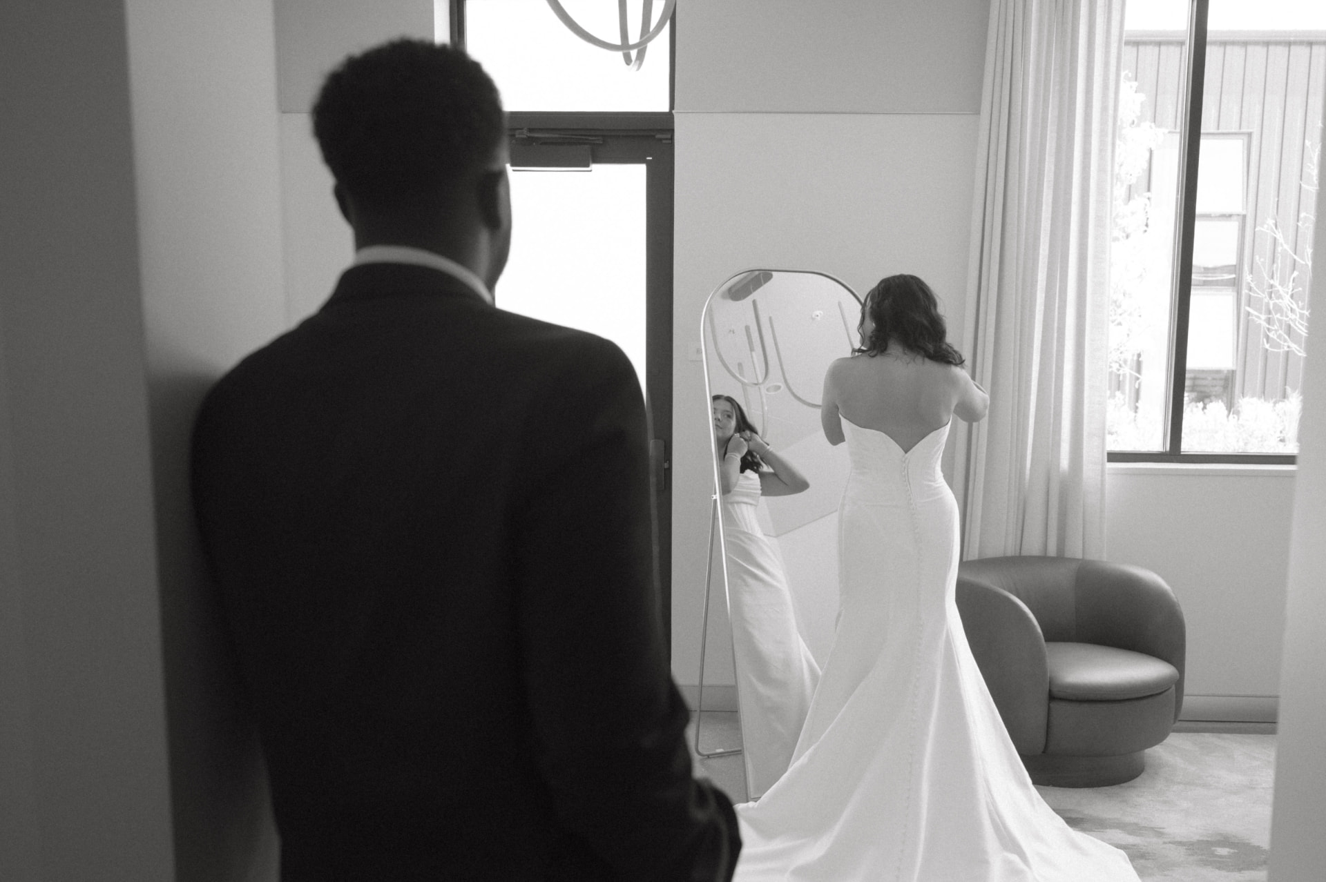 First look moment in the bridal suite